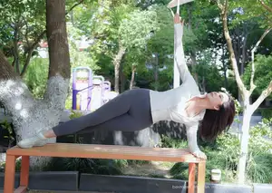 XiuRen No.10595: Captivating Mei Gui Wo Ai Ni's Graceful Beauty in a Relaxing Outdoor Moment - image 20