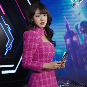 MC Thao Trang: The Radiant Life of the Vietnamese eSports Host After Her Romantic Wedding - image 1