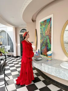 Inside the Luxurious Mansion of the Ageless 53-Year-Old Beauty Queen - image 6