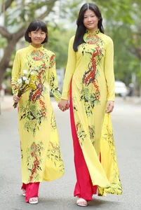 Actor Binh Minh and Family Celebrate Spring in Sustainable Ao Dai - image 4