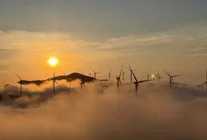 Cloud Hunting Khe Sanh: Romantic Couple Embraces Majestic Clouds & Wind Turbines - image 9