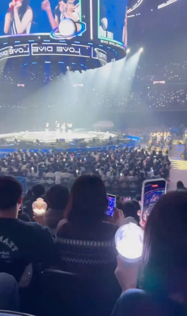 IVE Concert Incident: Controversy Over Audience Member Filming Others Sparks Debate
