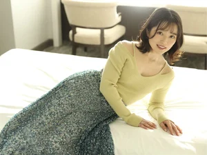 Chiharu Miyazawa: 91-Photo Gallery Highlights Petite and Youthful Aesthetic - image 0