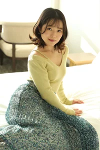 Chiharu Miyazawa: 91-Photo Gallery Highlights Petite and Youthful Aesthetic - image 8