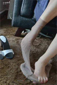 IESS Sizu Bento 146 Shan Shan Barefoot White Sandals Aesthetic Gallery - image 0