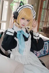 Coser Lunananya as Saiha Midori (Blue Archive): Adorable & Alluring Cosplay - image 2