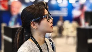 VisionRay Flow Pro AI Smart Glasses: Ultralight Design with 20MP Camera - image 0