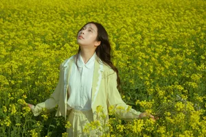 Spring Muse in Rapeseed Fields Nana Kobaya - image 24
