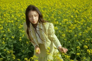 Spring Muse in Rapeseed Fields Nana Kobaya - image 32