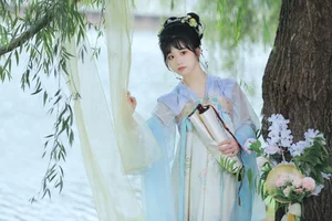 YiTuYu Art Language Vol.7304: Exquisite Portrait Photography Featuring Zhou Zhou Ay - image 5