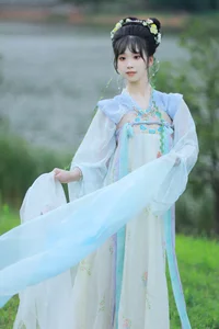YiTuYu Art Language Vol.7304: Exquisite Portrait Photography Featuring Zhou Zhou Ay - image 12
