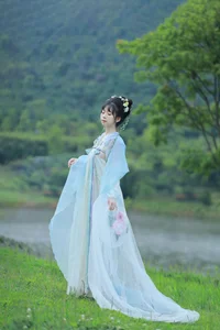 YiTuYu Art Language Vol.7304: Exquisite Portrait Photography Featuring Zhou Zhou Ay - image 1