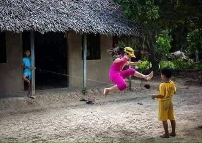 Nostalgic Childhood Games and Entertainment Before the Internet Era