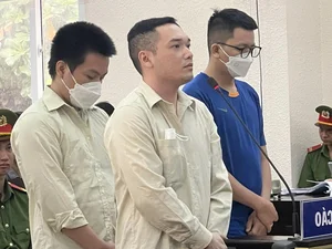 Major Legal Trial in Binh Duong Draws Record Number of Victims and Public Attention - image 2