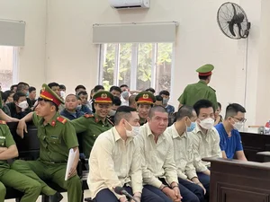 Major Legal Trial in Binh Duong Draws Record Number of Victims and Public Attention - image 1