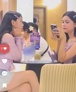 The Incredible Natural Beauty of MC Quyen Linh's Daughters via Normal Camera - image 1