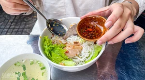 The Hu Tieu Shop from 'Mai': A Cinematic Culinary Hit in District 5 - image 4