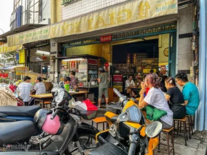 The Hu Tieu Shop from 'Mai': A Cinematic Culinary Hit in District 5 - image 3