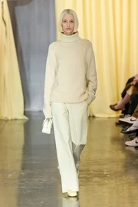 Winter Fashion Guide: Stylish Color Trends to Elevate Your Wardrobe - image 14