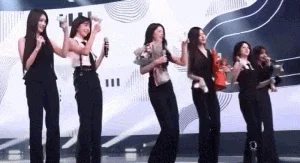 Jang Wonyoung IVE: Iconic Fashion Moments, Beauty Trends, and the Rise of K-pop’s Most Talked-About Center - image 5