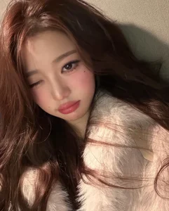 Jang Wonyoung IVE: Iconic Fashion Moments, Beauty Trends, and the Rise of K-pop’s Most Talked-About Center - image 2