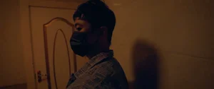 Black Medicine Episode 1: Huynh Anh's Character Tuan Confronts a Haunting Past - image 35