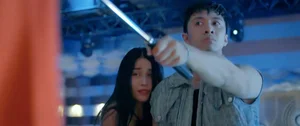 Black Medicine Episode 1: Huynh Anh's Character Tuan Confronts a Haunting Past - image 2