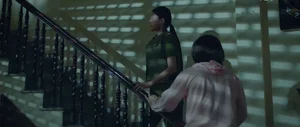 Black Medicine Episode 1: Huynh Anh's Character Tuan Confronts a Haunting Past - image 36