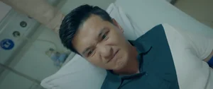 Black Medicine Episode 1: Huynh Anh's Character Tuan Confronts a Haunting Past - image 30