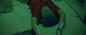 Black Medicine Episode 1: Huynh Anh's Character Tuan Confronts a Haunting Past - image 33