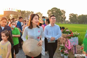 Exploring Ho Chi Minh City’s Unique Rural Food Market: A Cultural Phenomenon in the Fields - image 6
