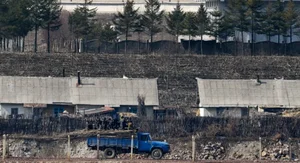 A Glimpse into North Korea: Daily Life Observed from the Chinese Border - image 8