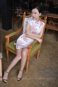 IESS 790: Xiao Jie in the Timeless Elegant Qipao - image 2